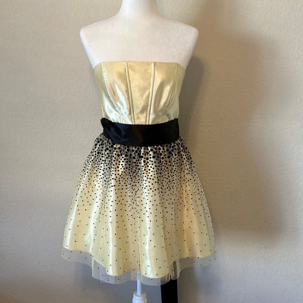 Vintage Gunne Sax strapless formal dress